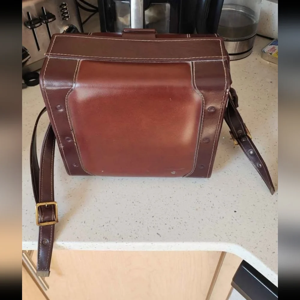 Vintage Diamond Genuine Brown Leather Camera Bag in Like New Condition - Picture 3 of 12